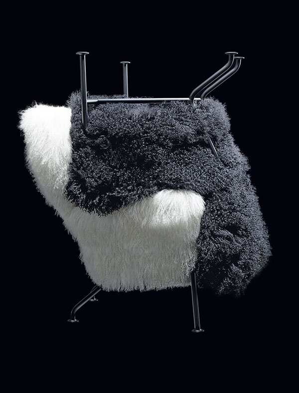 06_Photo-by-Karl-Lagerfeld_CASSINA_Tre-Pezzi-Wool-armchairs-by-F_Albini