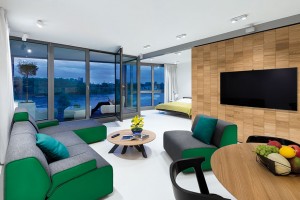 Luxusní dvoupokojový byt od architektonického studia RULES ukazuje možnosti bydlení na rozhraní současnosti a budoucnosti.