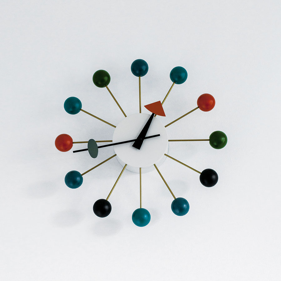 Za pět minut červená. Když zkombinujete minimalistický design s dětskou hravostí, vzniknou vtipné kuličkové hodiny. Klára má zkrátka cit pro výběr milých drobností. FOTO DANO VESELSKÝ