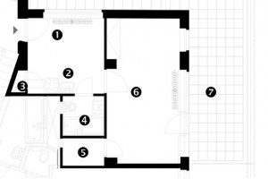 Půdorys původního stavu 1 zádveří 2 kuchyňský kout 3 komora 4 koupelna s toaletou 5 sklad 6 obývací pokoj se spaním 7 terasa