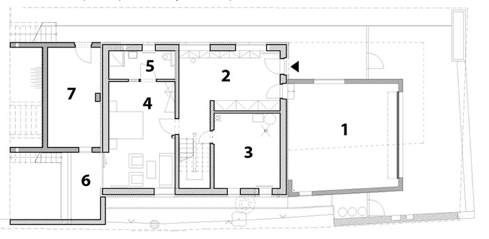 1 garáž 2 vstupní hala 3 technická místnost 4 pokoj pro hosty 5 koupelna a WC 6 terasa 7 sklad