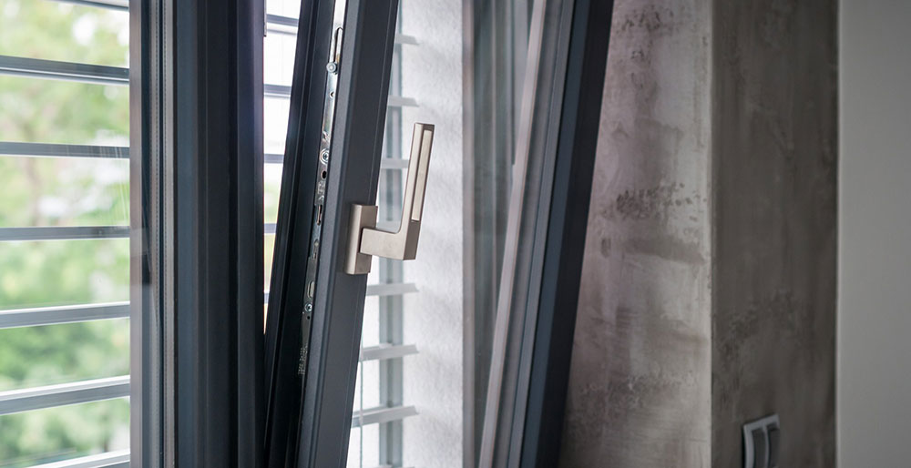 Inoutic nabízí kompletně šedá PVC okna