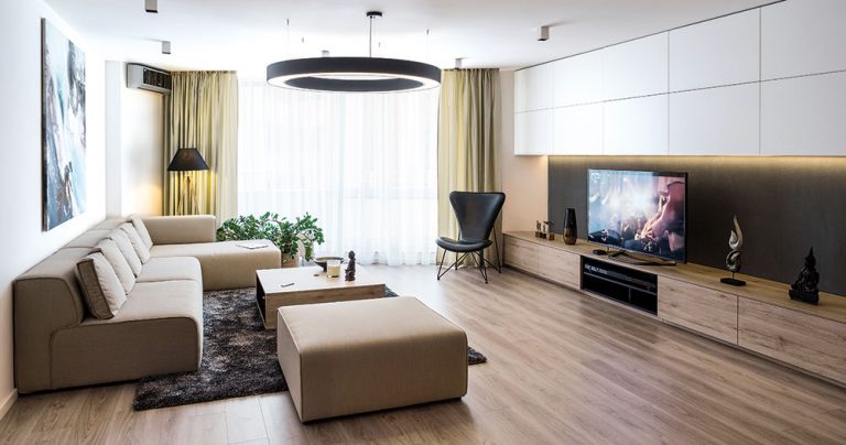 Zrekonstruovaný byt ve znamení minimalismu a čistých linií