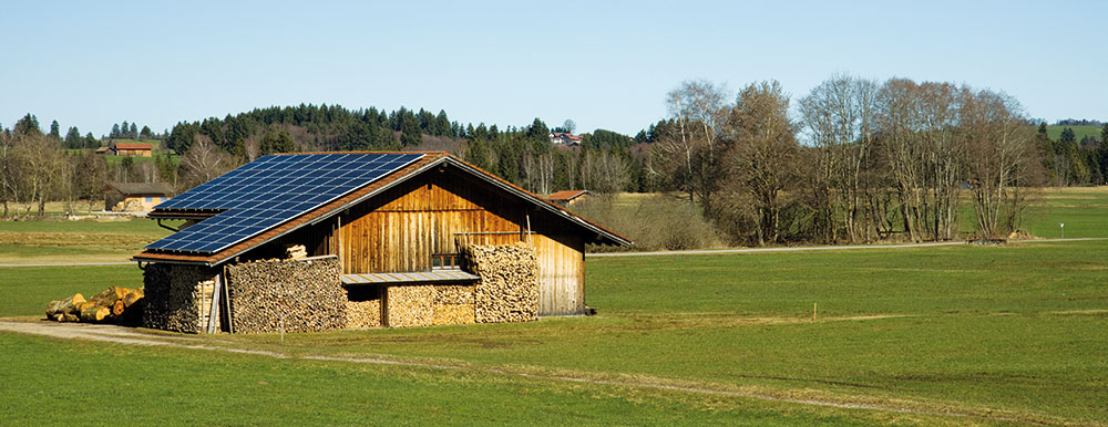 Fotovoltaika s využitím akumulátorové technologie může být jednou z cest k vysněnému soběstačnému „ostrovnímu domu“. FOTO ISIFA/SHUTTERSTOCK