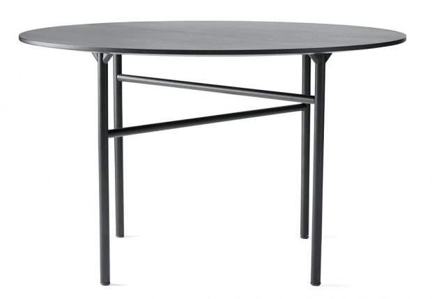 Stůl Snaregade, kulatý, černý, průměr 140 cm, dubové dřevo, ocel, výška 73 cm, www.menu.as