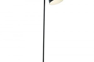 Stojací lampa Hektar, návrh Ola Wihlborg, ocel, plast, hliník, výška 181 cm, průměr stínidla 31,5 cm, délka kabelu 187 cm, max. 53 W, 1 290 Kč, IKEA.