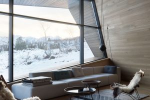 Vysoce izolované prosklené fasády Schüco FW 50+.SI a dveřní systémy si poradily s chladným norským regionem. FOTO Invit Arkitekter, Ålesund / Johan Holmquist