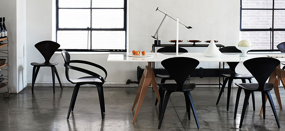 Dřevěná židle s opěrkou: Zhmotnění nábytkářského důmyslu i elegance