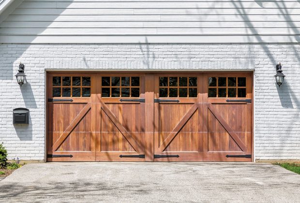garažová vrata -dvoukřídlá vrata