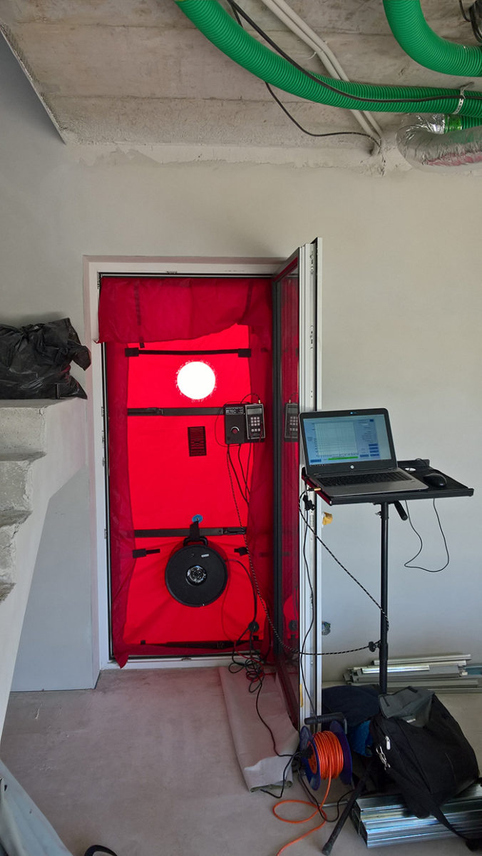 Blower door test