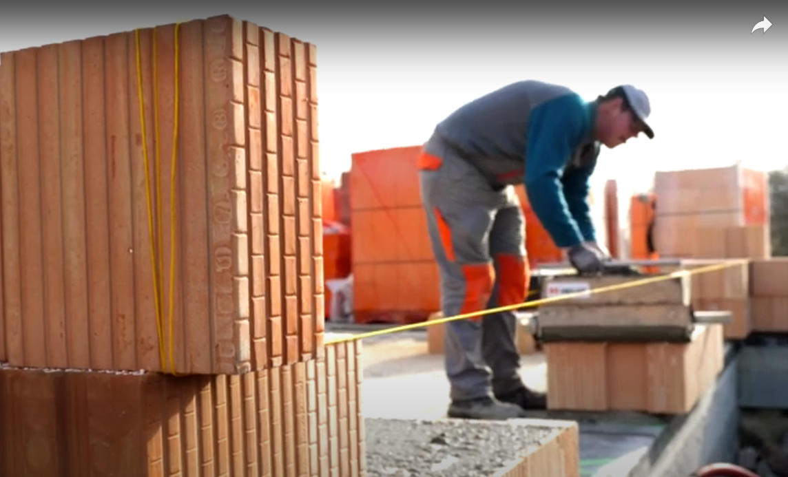 Video seriál Stavba domu: Stavba stěn (5. díl)