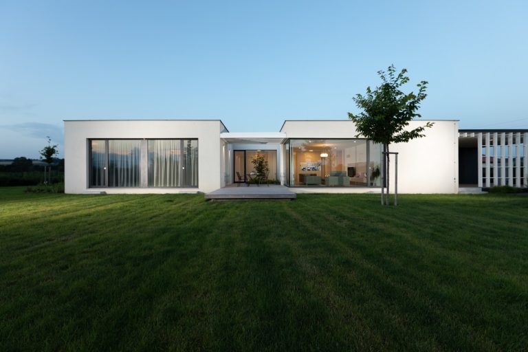 Krásné řešení jednopodlažního domu na okraji Kunovic