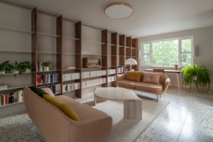 Obývací místnost v retro stylu