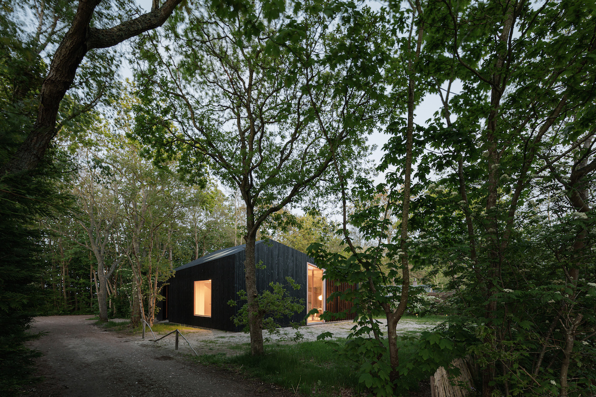 Víkendový dům v lese