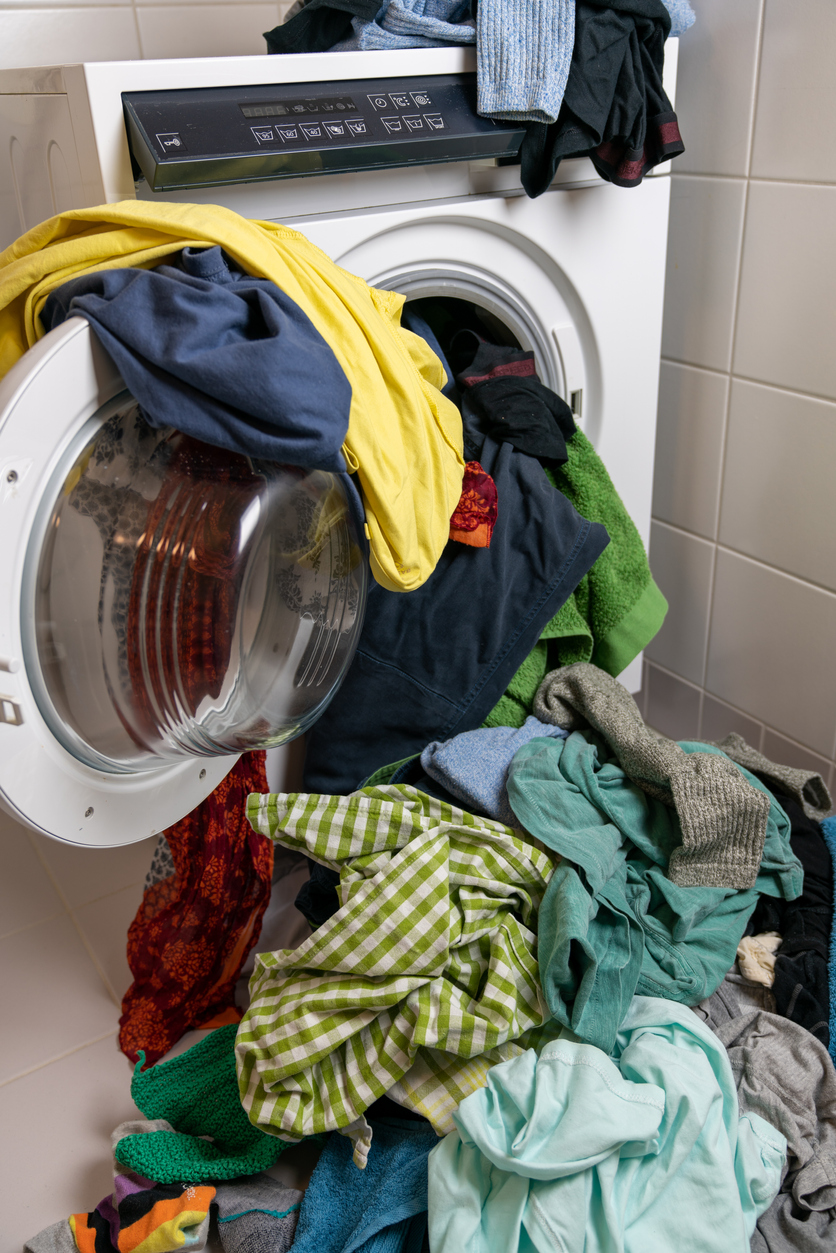 Prádlem zaházená pračka