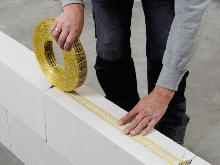 Nové výztužné pásy Ytofor nabízí systémové řešení vyztužení namáhaných stěn