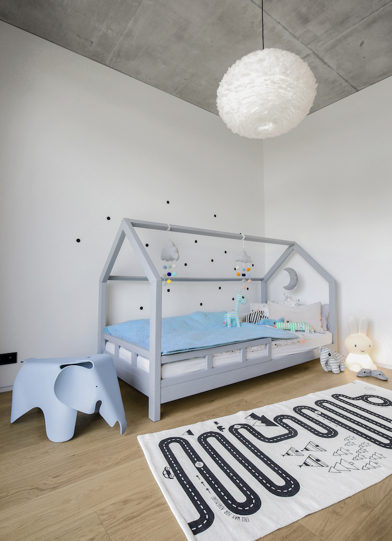 Designový dětský pokoj s domečkovou postelí
