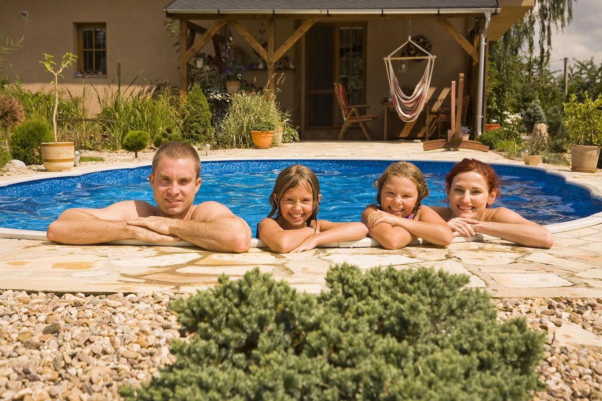 Rodinný bazén v zahradě během jediného dne? Může být!