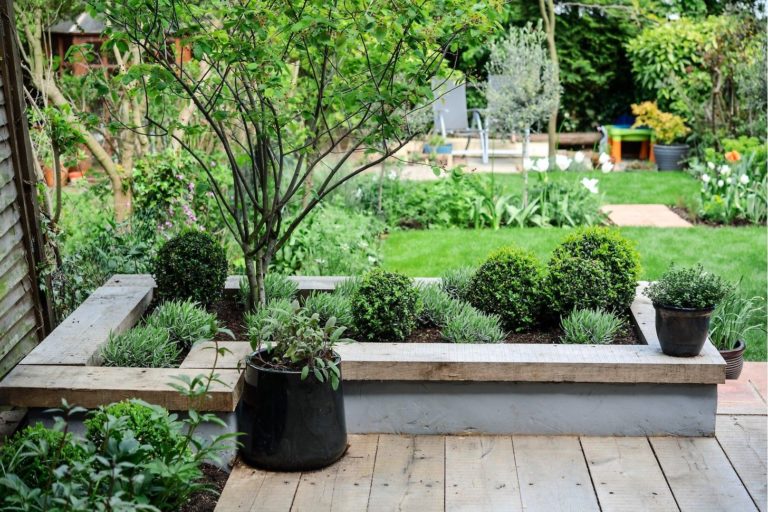 Jak na zahradě zvolit materiály, zeleň a jednotlivé prvky tak, aby spolu vše ladilo