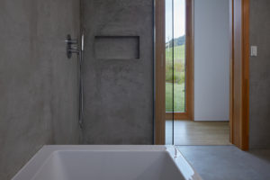 Sprchový kout - Dům pro fotografa ve Valašské Bystřici