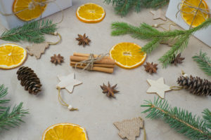 Ukázka, jak ze sušených pomerančů vyrobit dekorace