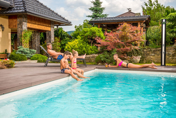 Užívejte si parádní relax i zábavu ve vlastním luxusním bazénu