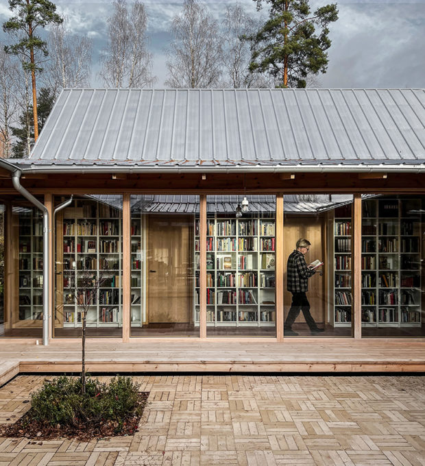 Knihovna - Dům s knihovnou z Ikey ve Švédsku