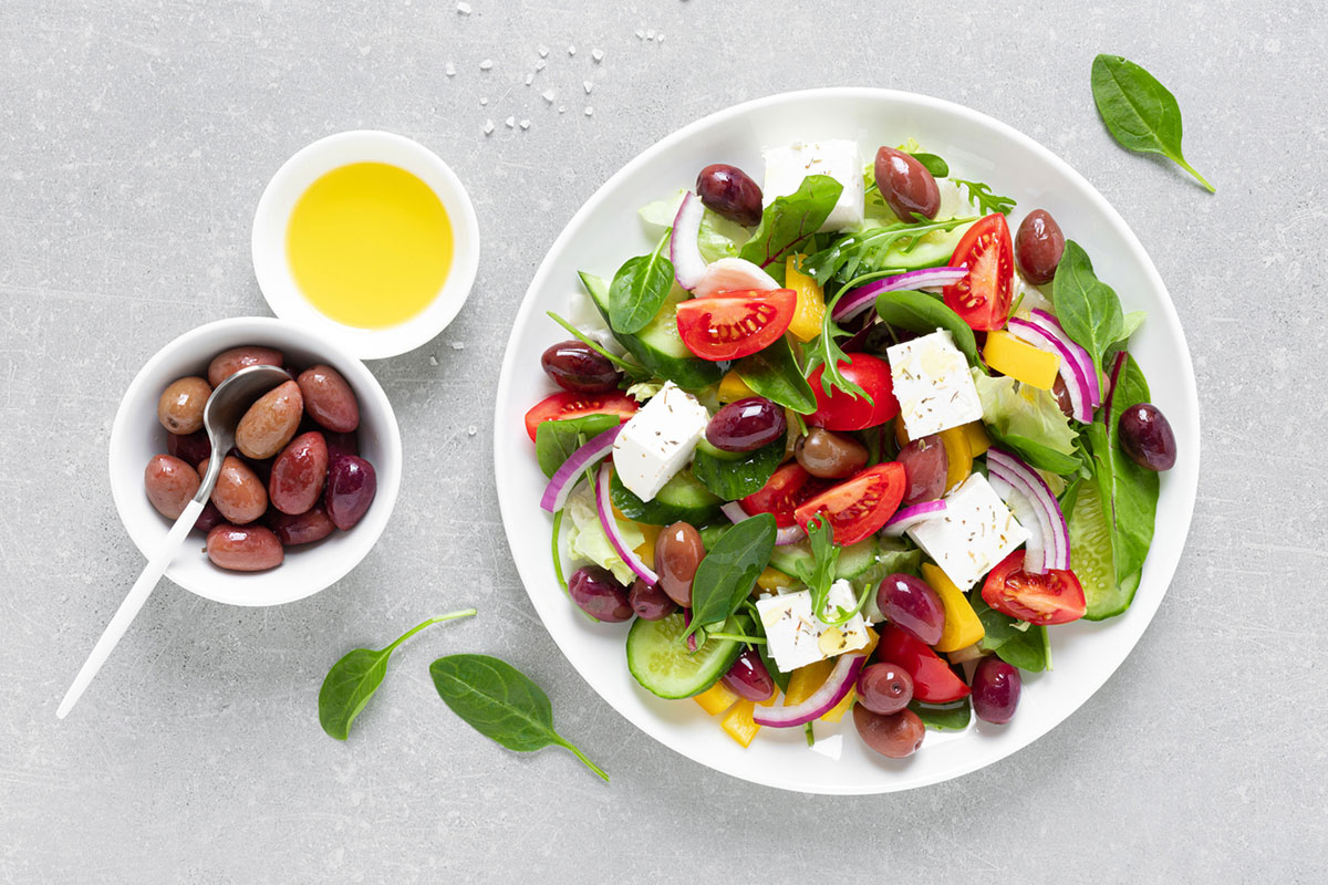 6 vynikajících zeleninových salátů, které vám pomohou odlehčit jídelníček!
