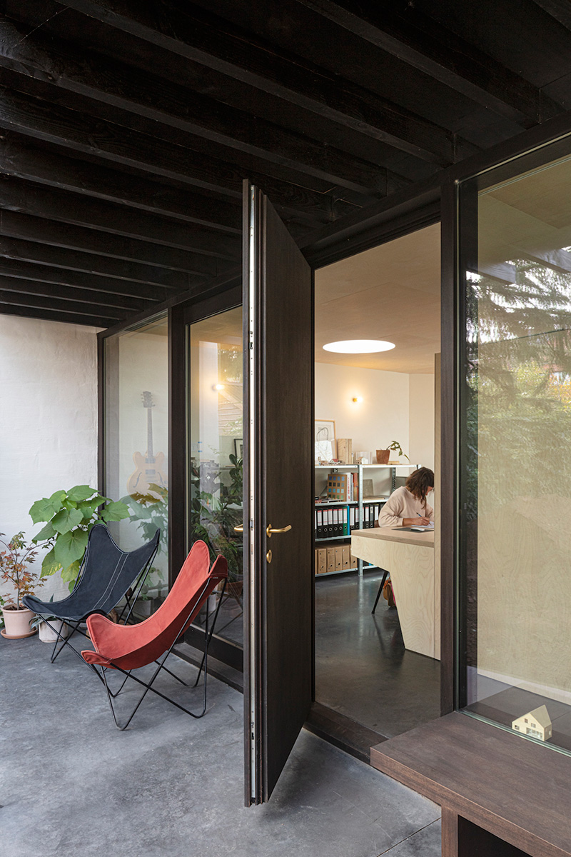 Kancelář s terasou - Řadový dům se zahradou v Belgii