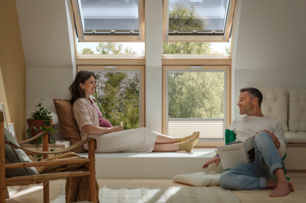 Venkovní rolety a markýzy VELUX jsou osvědčeným způsobem ochrany před horkem