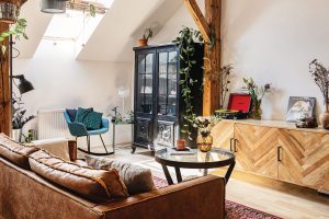 Obývací pokoj se sedačkou -Podkrovní byt
