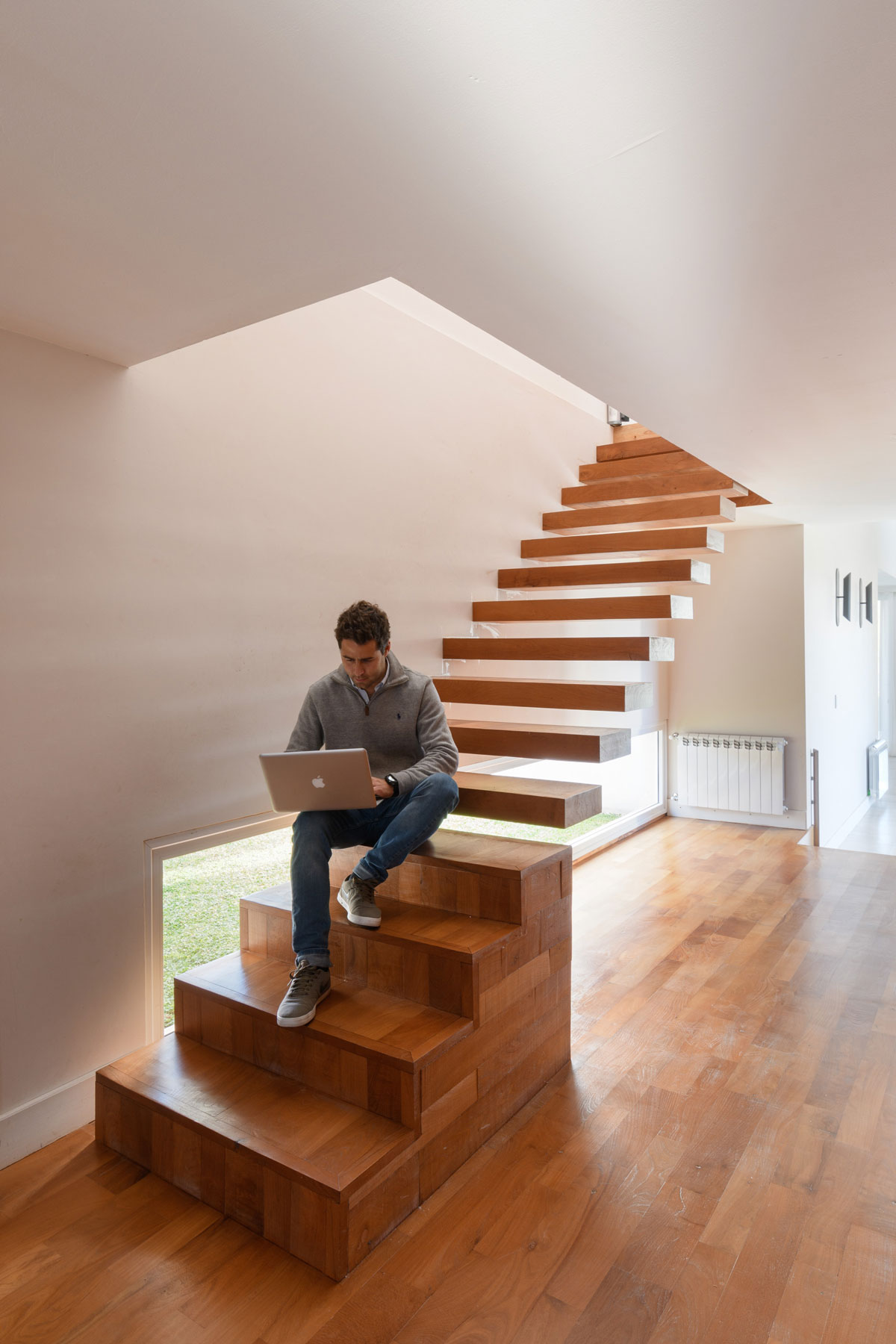 Dřevěné schodiště-RZ House