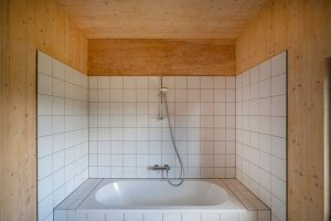 Kachlíková koupelna -Červený dům
