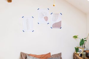Dekorace na stěně-Podkrovní byt