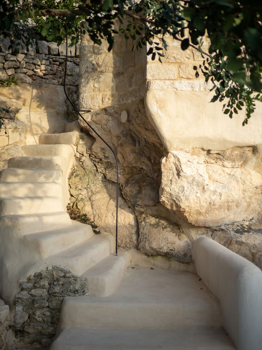 Vápencové schodiště -Grotta e Carrubo