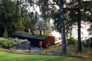 Sídlo, kterému nic nechybí: K modernistické vile přibyla sauna i ateliér