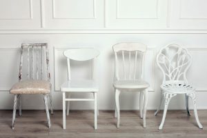 Bílé židle