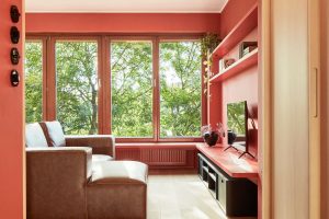 Červený obývací pokoj