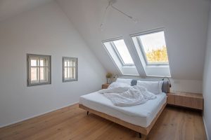 Ložnice s postelí