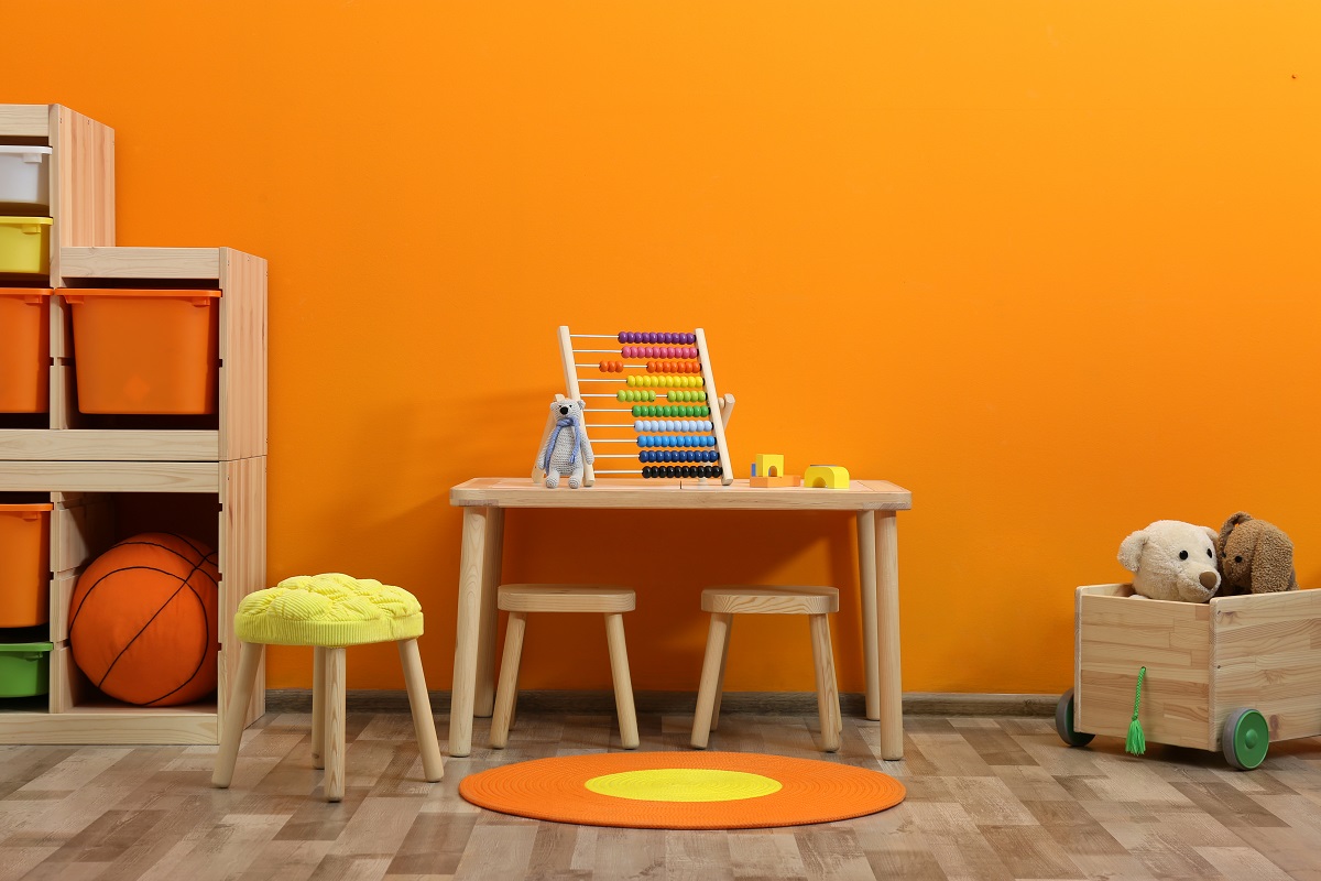 Oranžový dětský pokoj