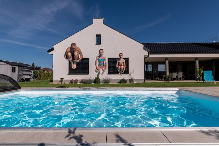 Dům s bazénem