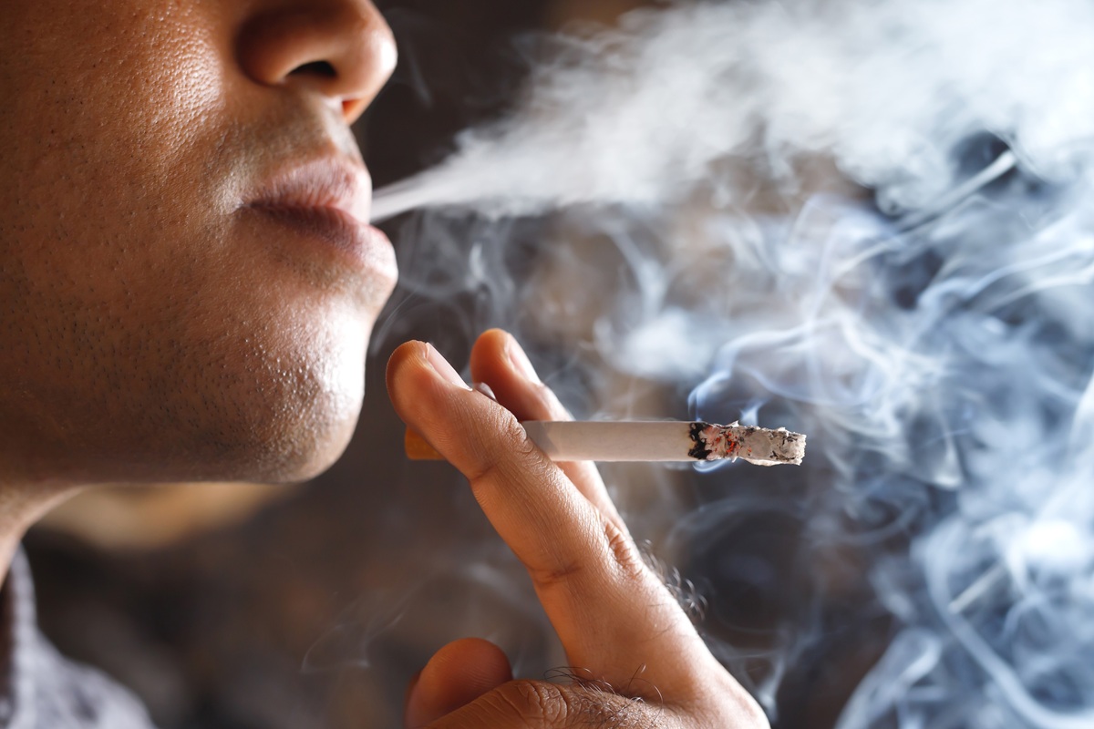Máte doma kuřáka? 5 rostlin, které dokážou pohltit cigaretový kouř a zlepšit kvalitu vzduchu