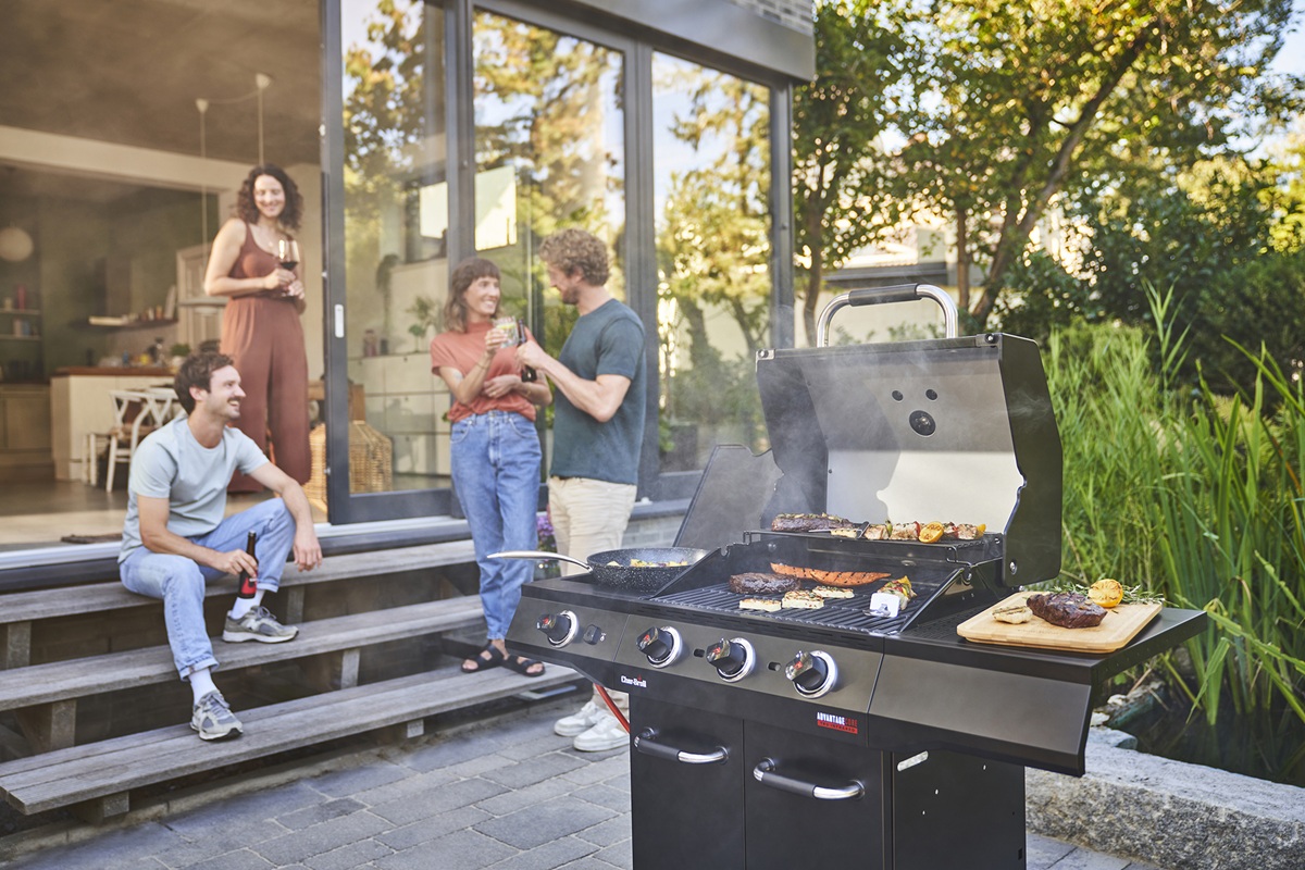 Plynový gril Advantage Core B3 americké značky Char-Broil