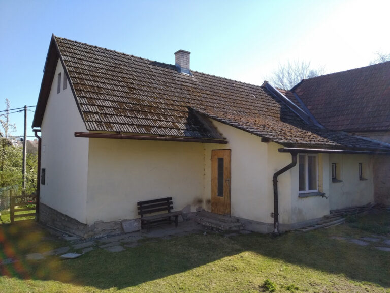 Původní stav staré chalupy před rekonstrukcí
