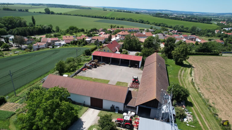 Šnečí farma u Vyškova z ptačí perspektivy