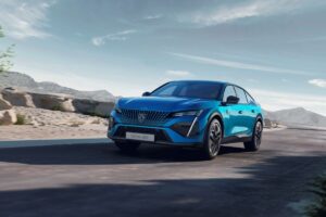 Peugeot 408: Auto s kočičíma ušima, které slibuje jízdu snů