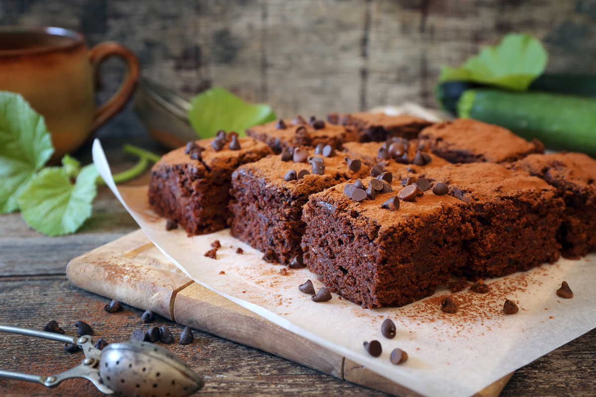 Cuketové brownies s čokoládou – originální a vláčný dezert z cukety.