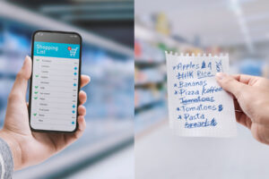 Digitální nákupní seznam v mobilní aplikaci vedle klasického papírového seznamu – moderní způsob organizace domácích nákupů.