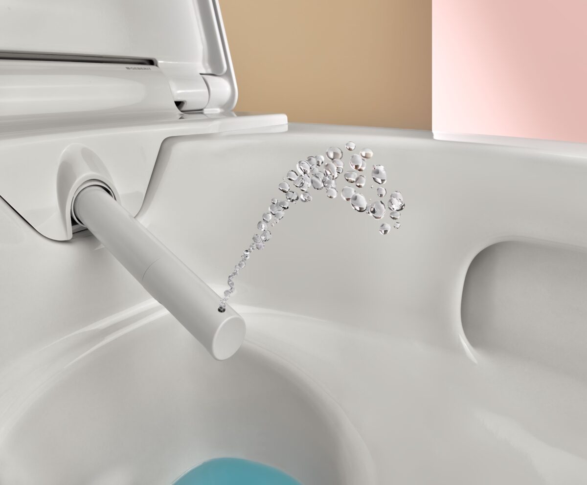 2024_Geberit Aquaclean_Feature_Alba_WhirlSpray