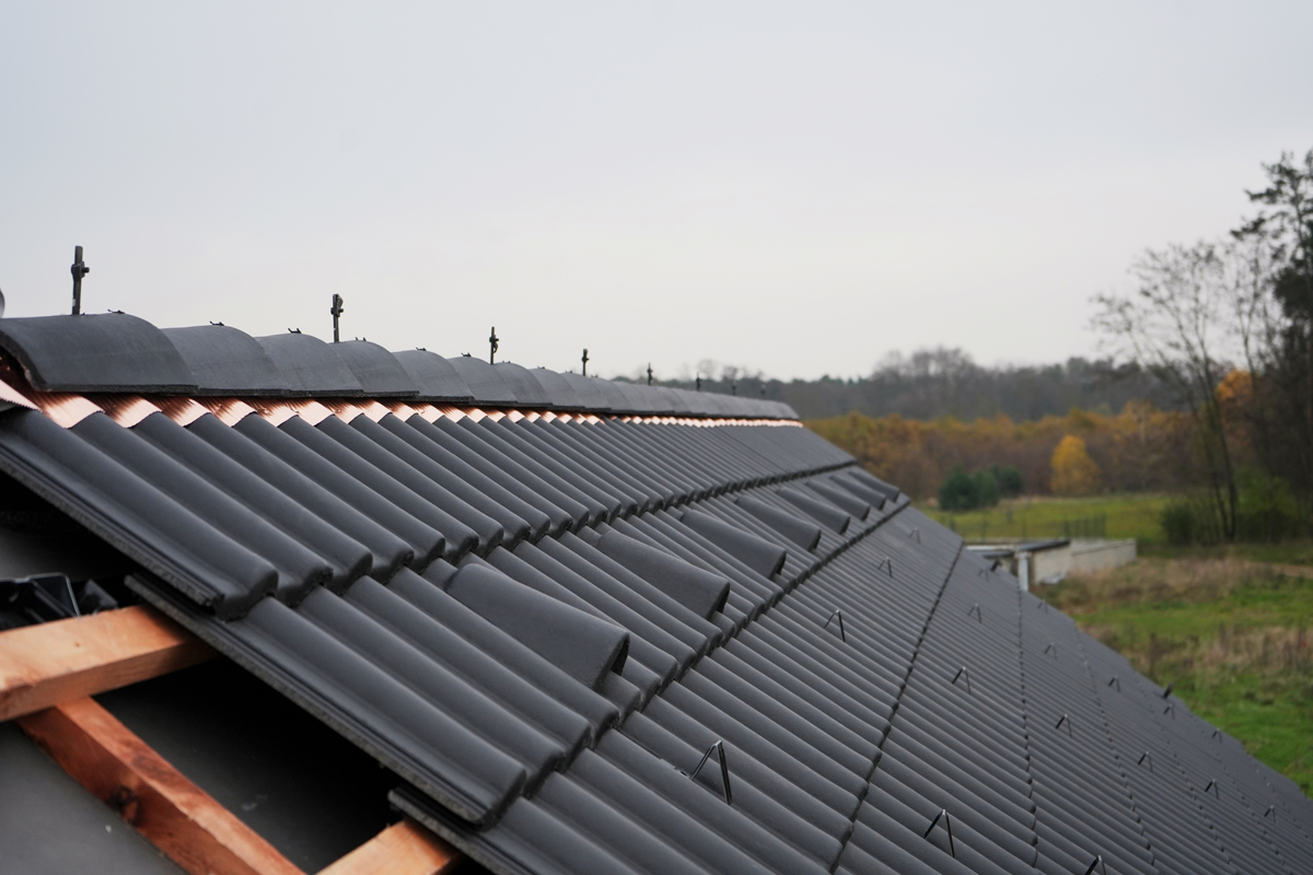 Při rekonstrukci střechy či u novostavby je vhodné počítat s instalací protisněhových prvků.